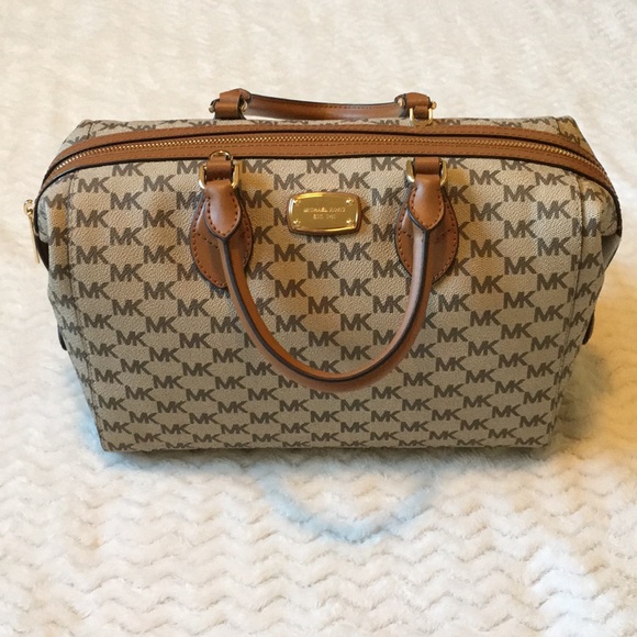 Michael Kors Handbags - SOLD Michael Kors LG Convertible Satchel